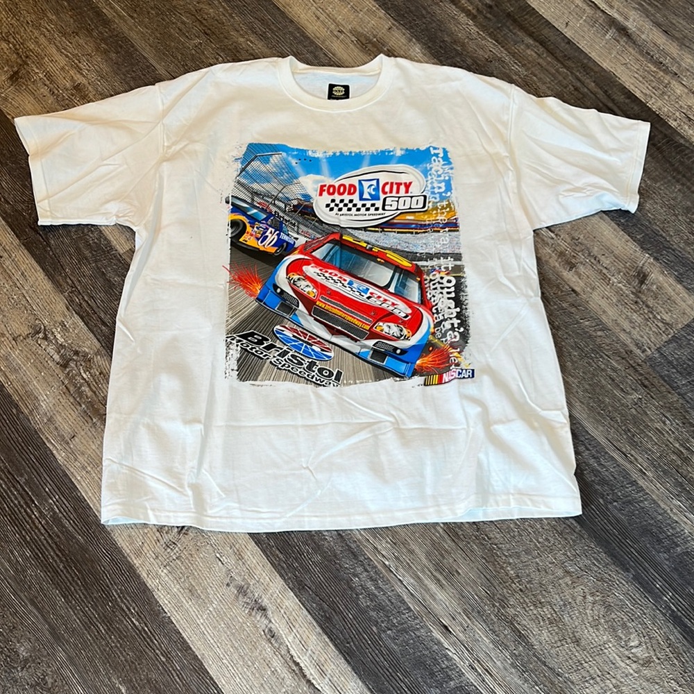 NASCAR Bristol Food City 500 T-shirt Motor Speedway Car of Tomorrow 2007 Men